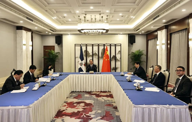 好博環(huán)境“助力”多米尼加清運(yùn)垃圾，毛偉明省長出席線上交接儀式